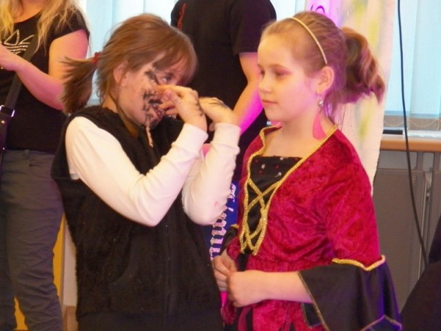 Karneval s Hopsalínem