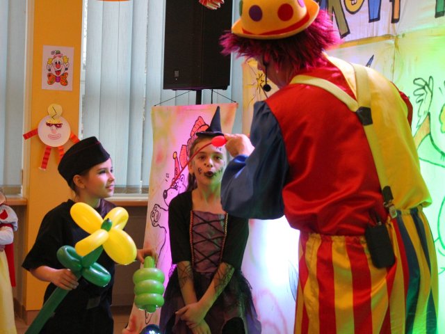 Karneval s Hopsalínem