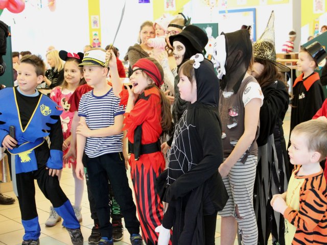 Karneval s Hopsalínem