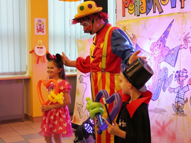 Karneval s Hopsalínem