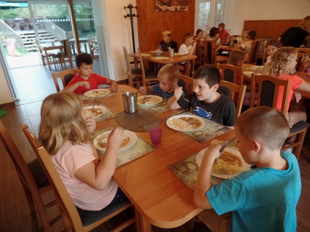 Komorní Lhotka pondělí